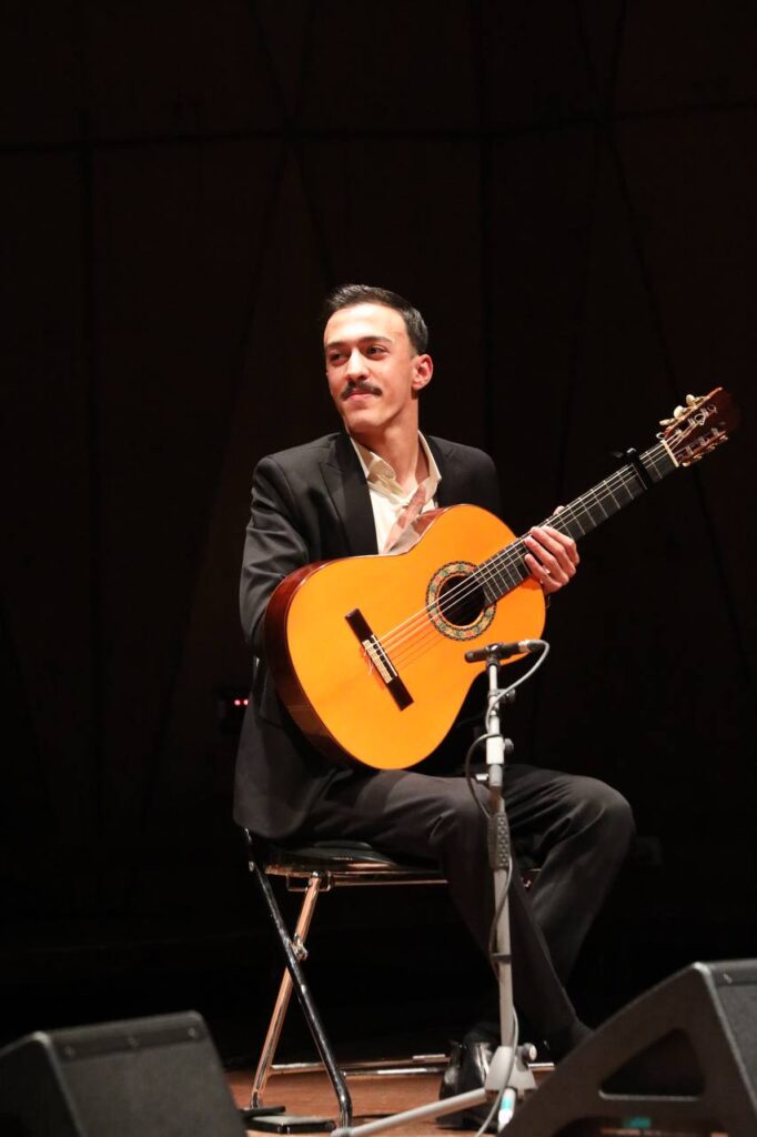 Mahmood Shahsavari On Stage